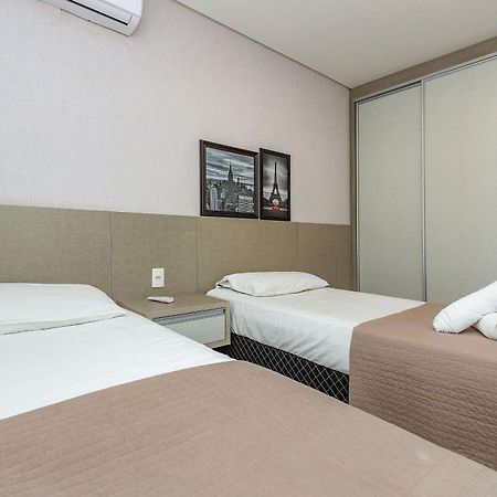 Boulevard 224D - Excelente Apartamento Em Condominio De Luxo No Centro De Bombinhas - Piscina - Jacuzzi - Academia - Portaria 24H. Exterior foto